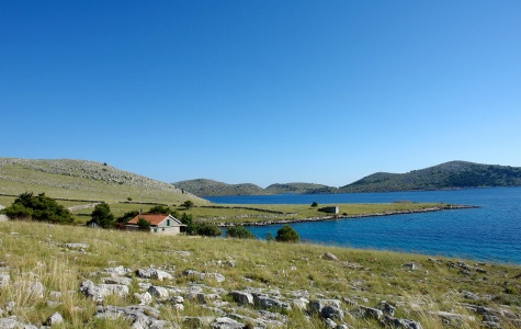 Ribarska kućica u uvali Lučica