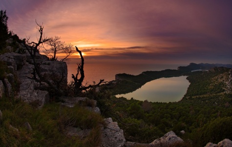 Jezero Mir zalazak sunca